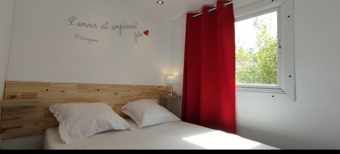 Bungalow Au Pied Du Luberon Saint-Martin-de-la-Brasque Esterno foto